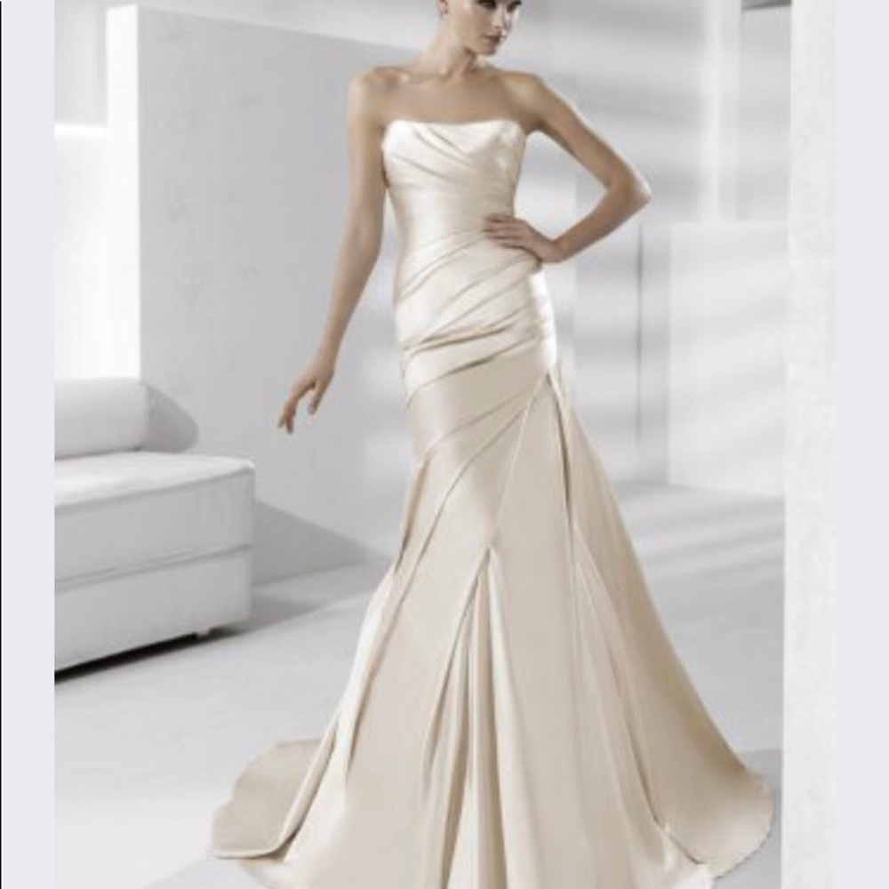 Wedding dress